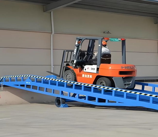 营口移动式卸货平台（叉车用）